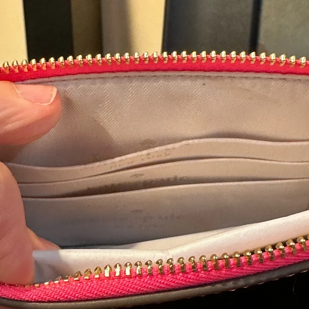 Kate Spade Lucy Medium L-Zip Wristlet Wild Pink